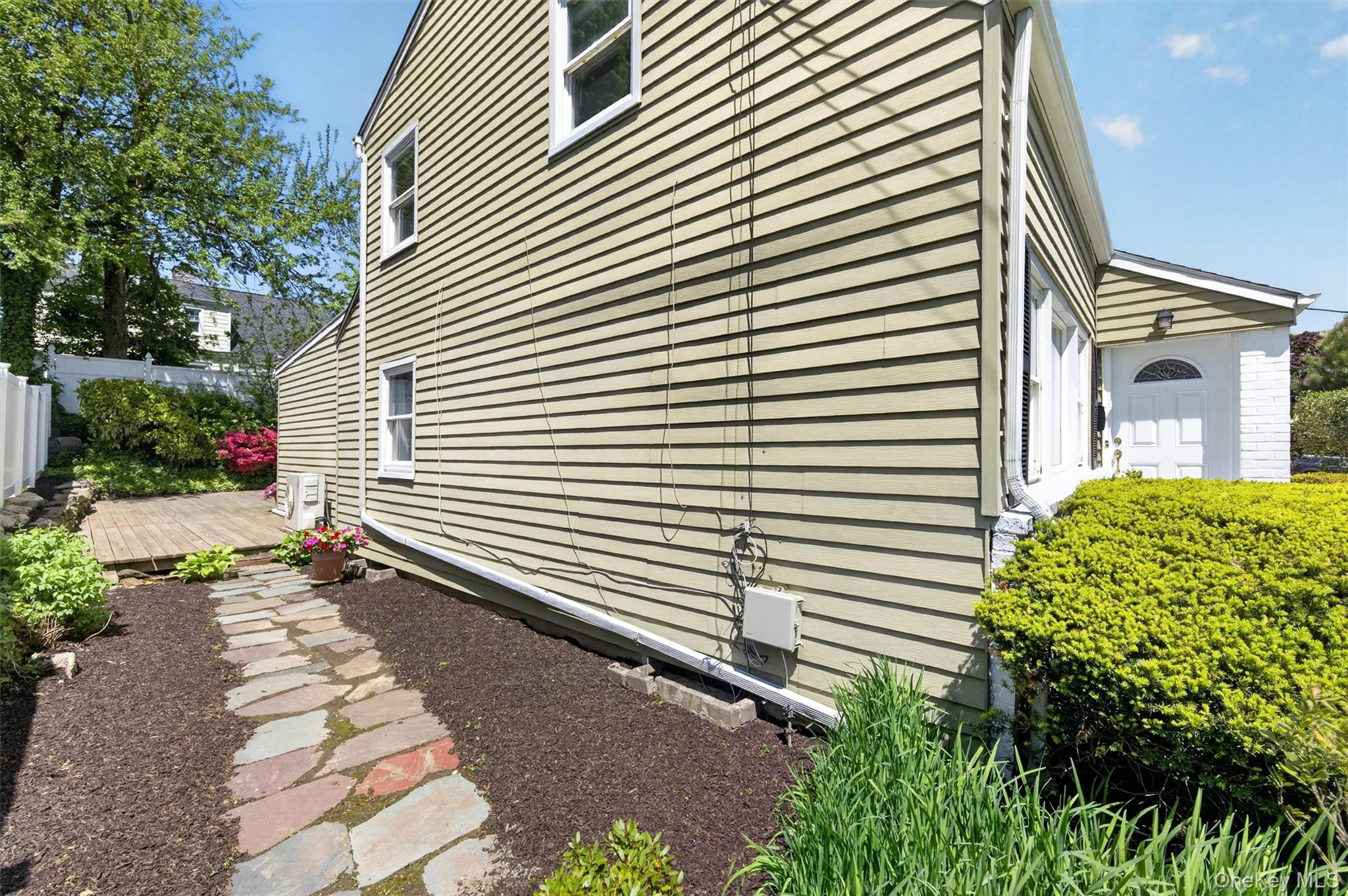 16 Roy Place Property Photo 40