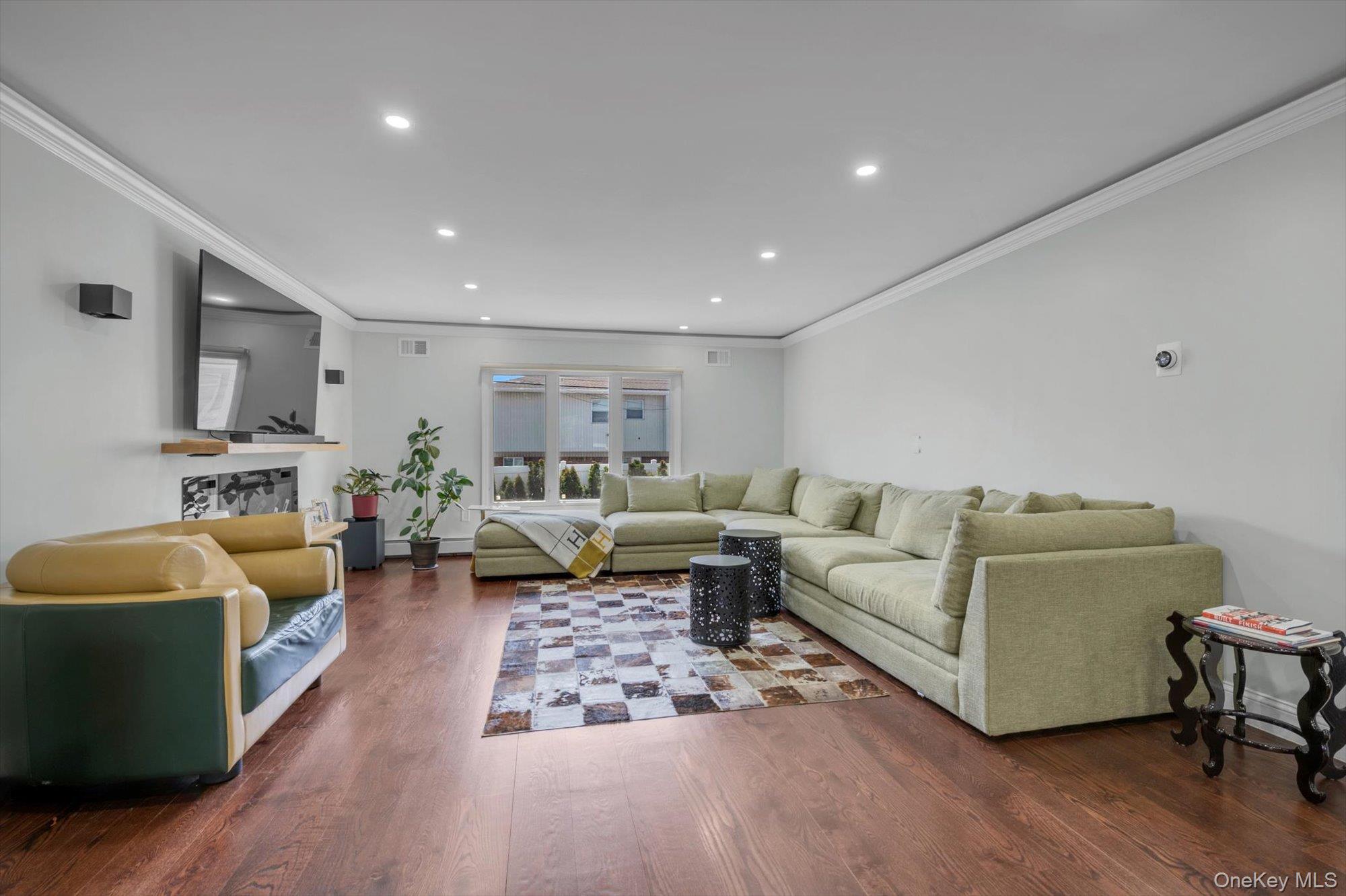 700 Sherwood Street Property Photo 6
