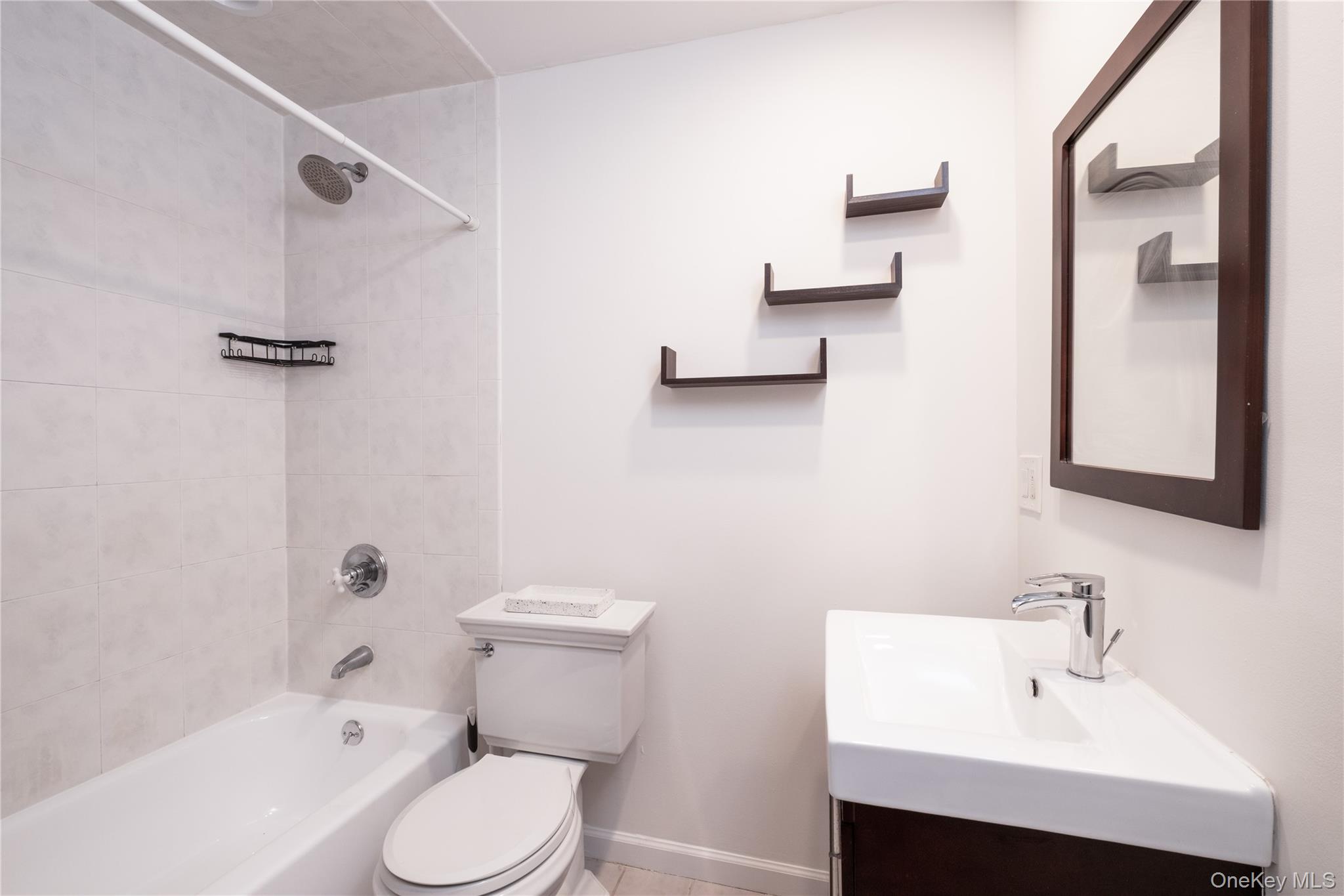124 Pelhamdale Avenue 9a Property Photo 7