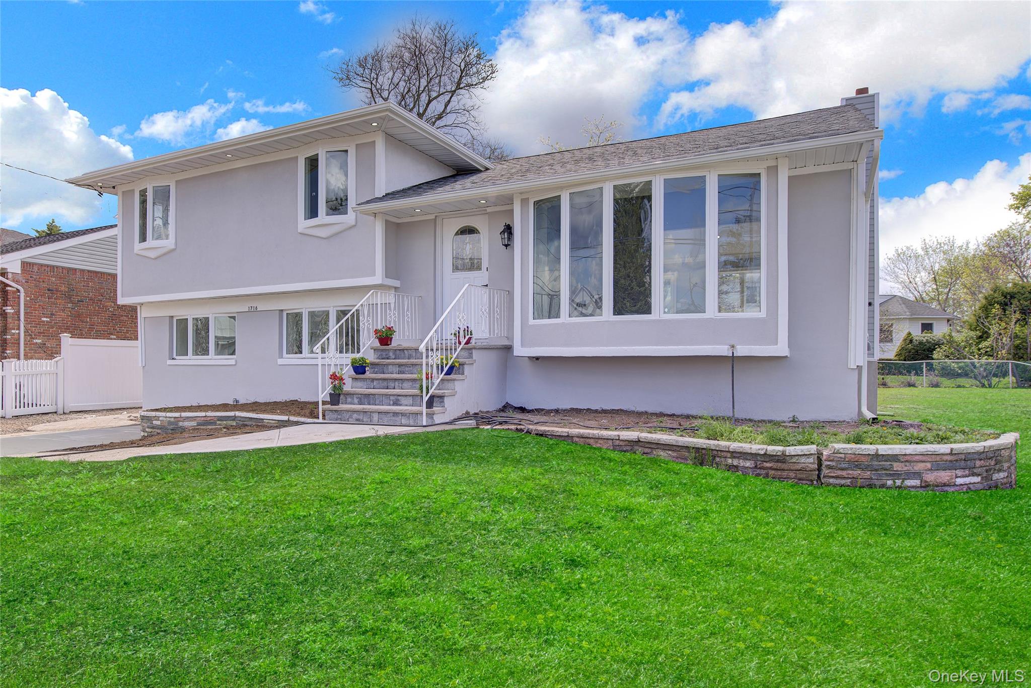 1716 White Street Property Photo 2