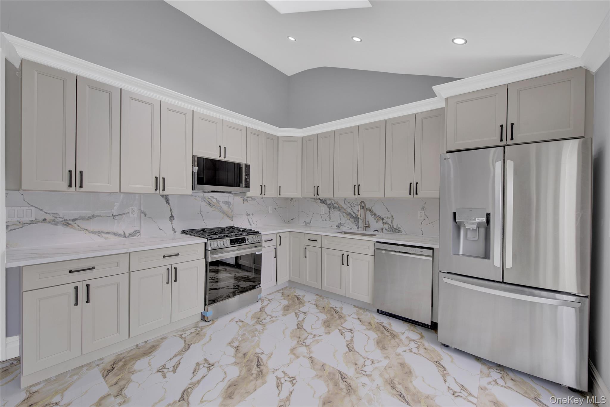 1716 White Street Property Photo 8