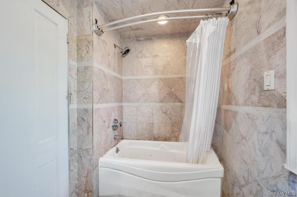 278 Waverly Avenue Property Photo 27