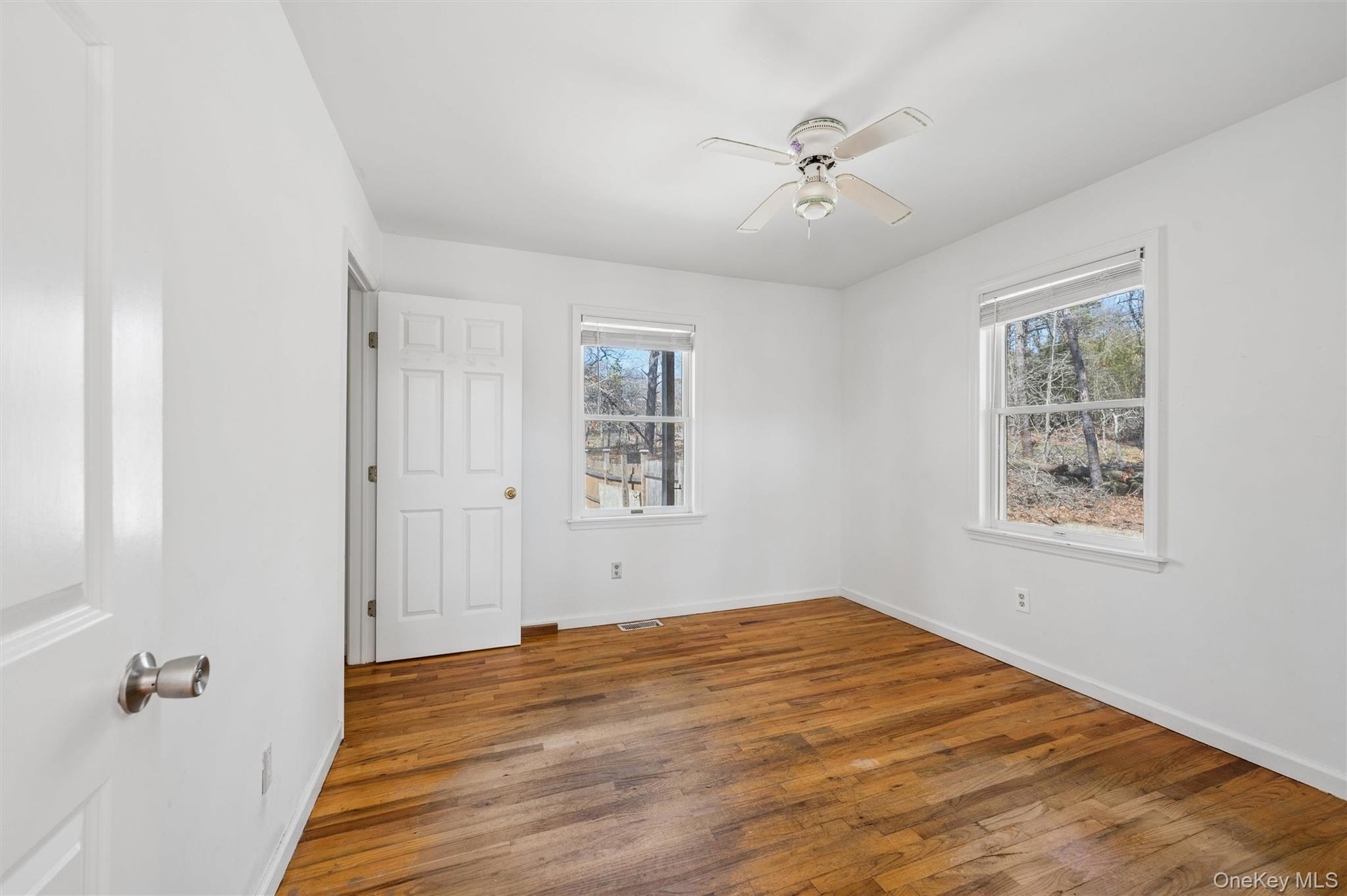 221 E Montauk Highway Property Photo 15