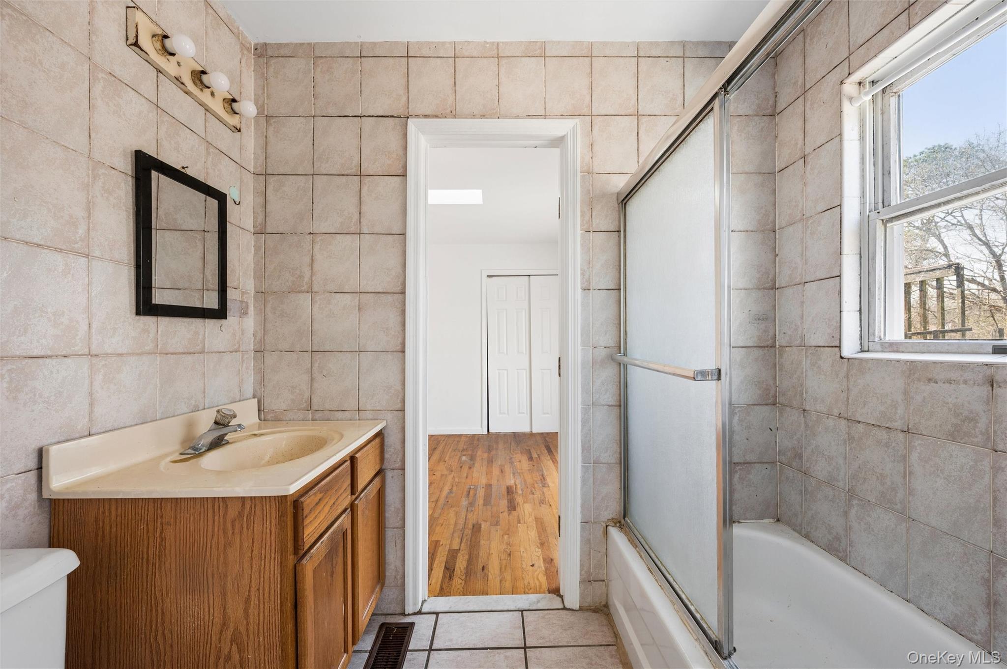221 E Montauk Highway Property Photo 22