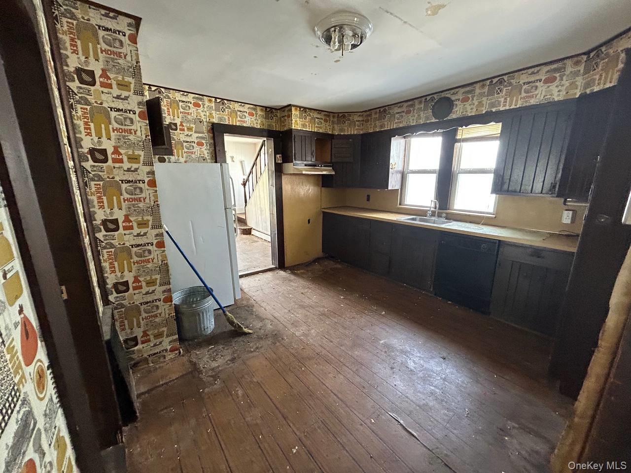 31 East Avenue Property Photo 6