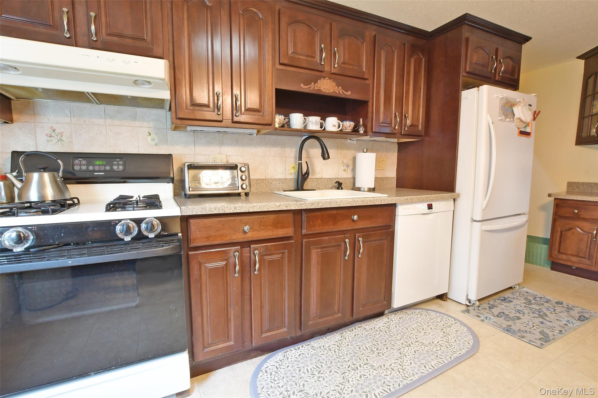 144 Division Avenue Property Photo 17