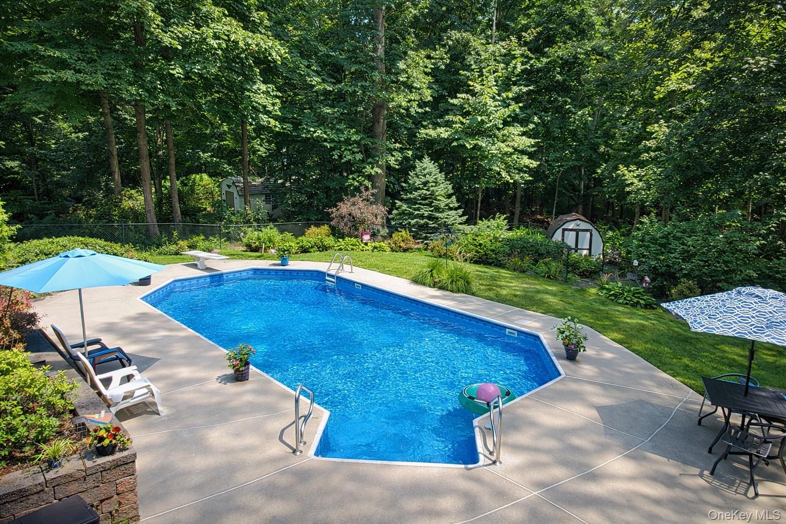 96 Edgewood Drive Property Photo 3