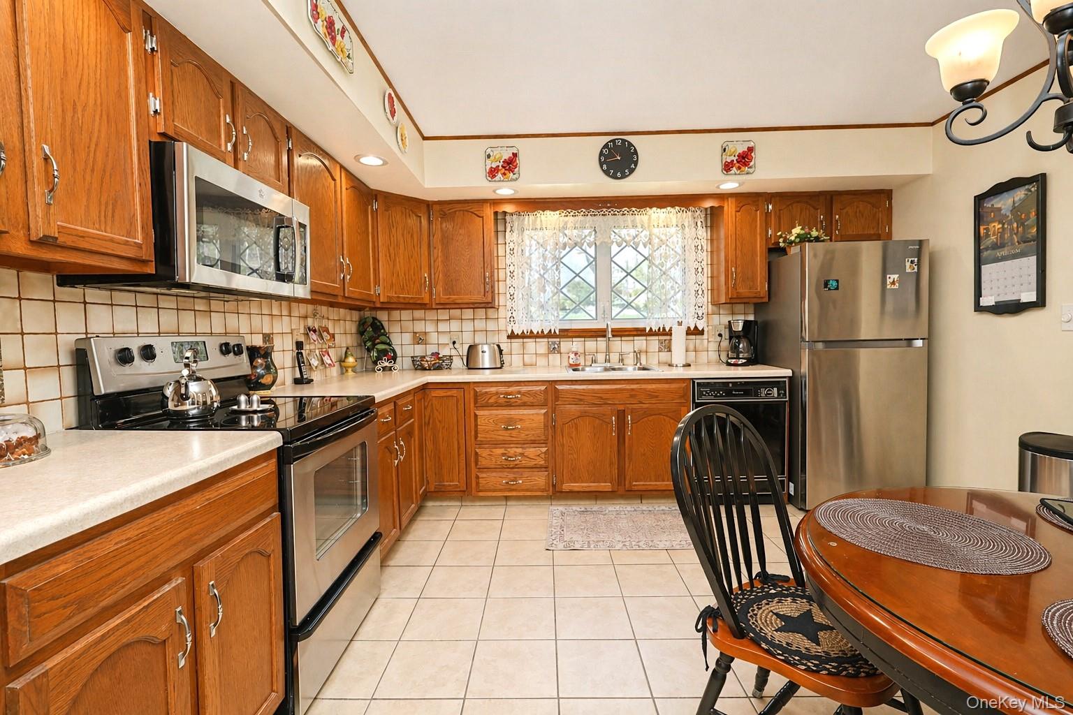 96 Edgewood Drive Property Photo 16