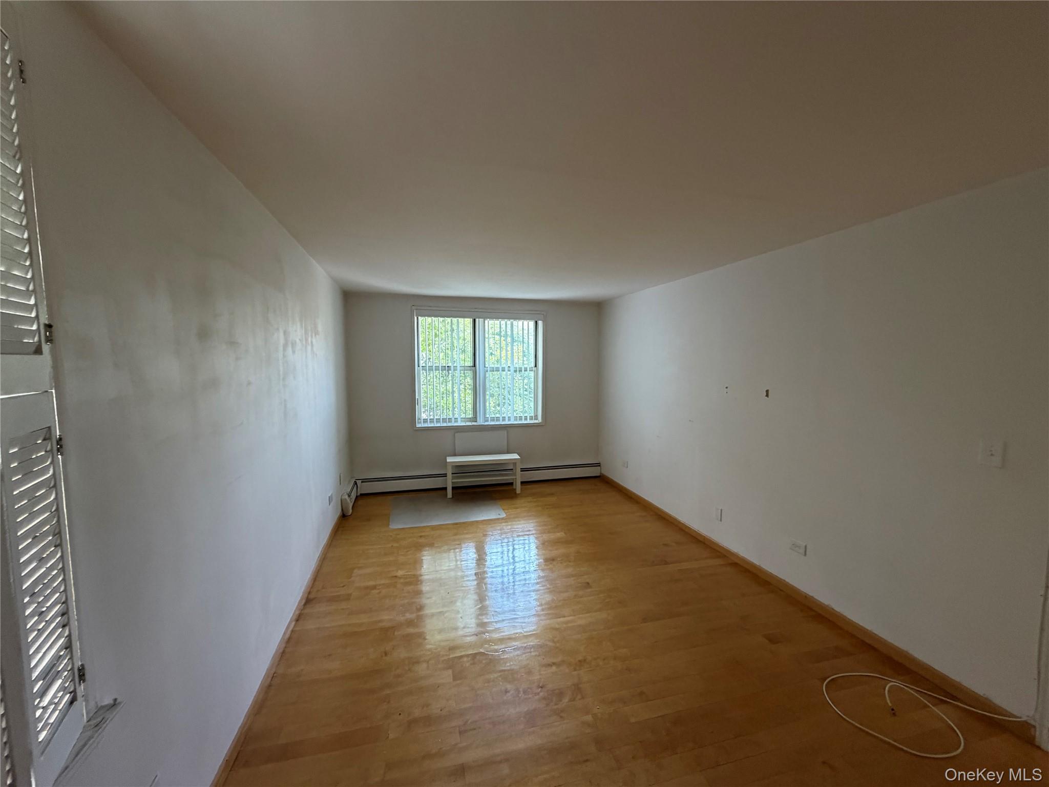 140-55 34 Avenue 4r Property Photo 2