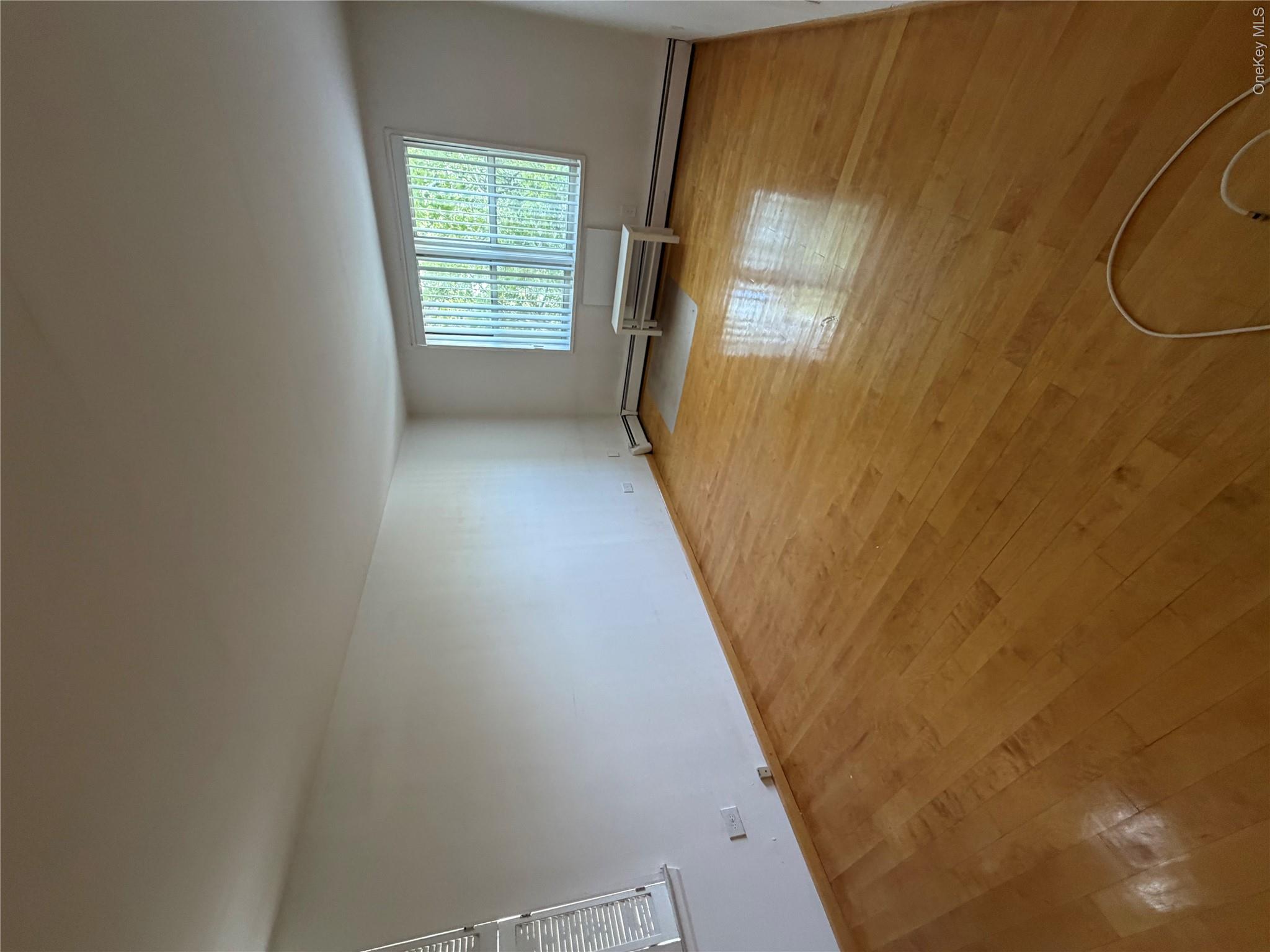 140-55 34 Avenue 4r Property Photo 6