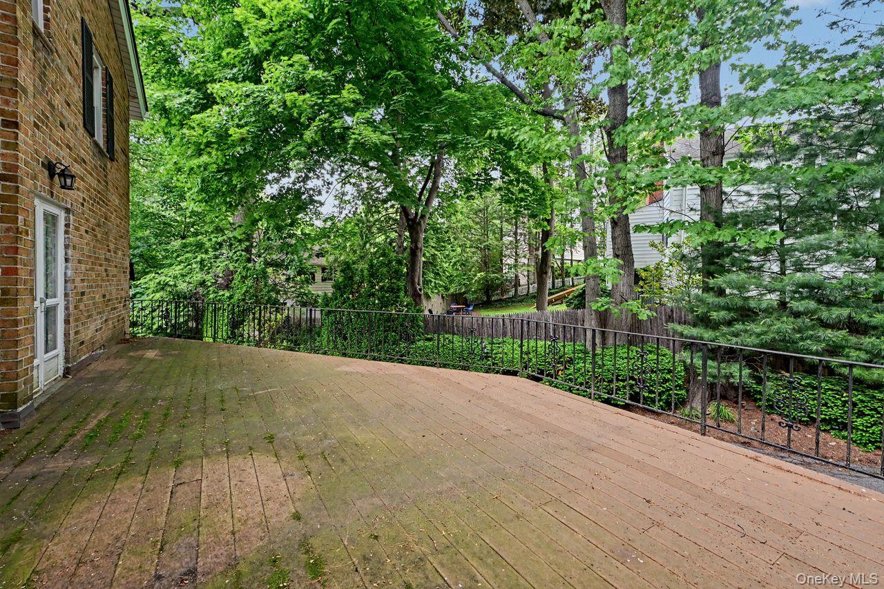 95 Georgia Avenue Property Photo 6