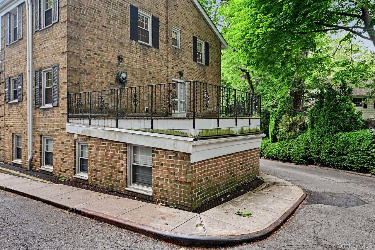 95 Georgia Avenue Property Photo 9