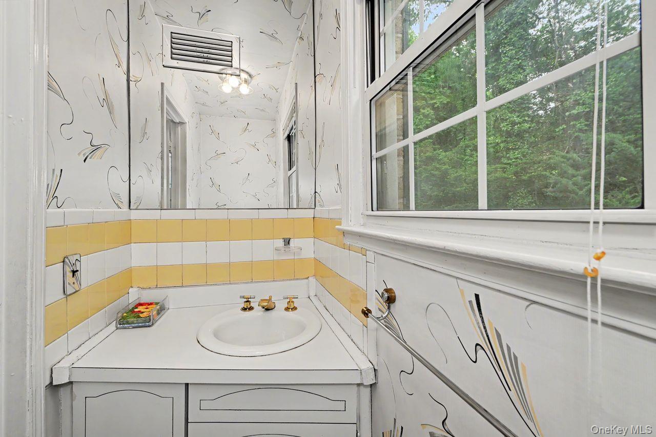 95 Georgia Avenue Property Photo 12