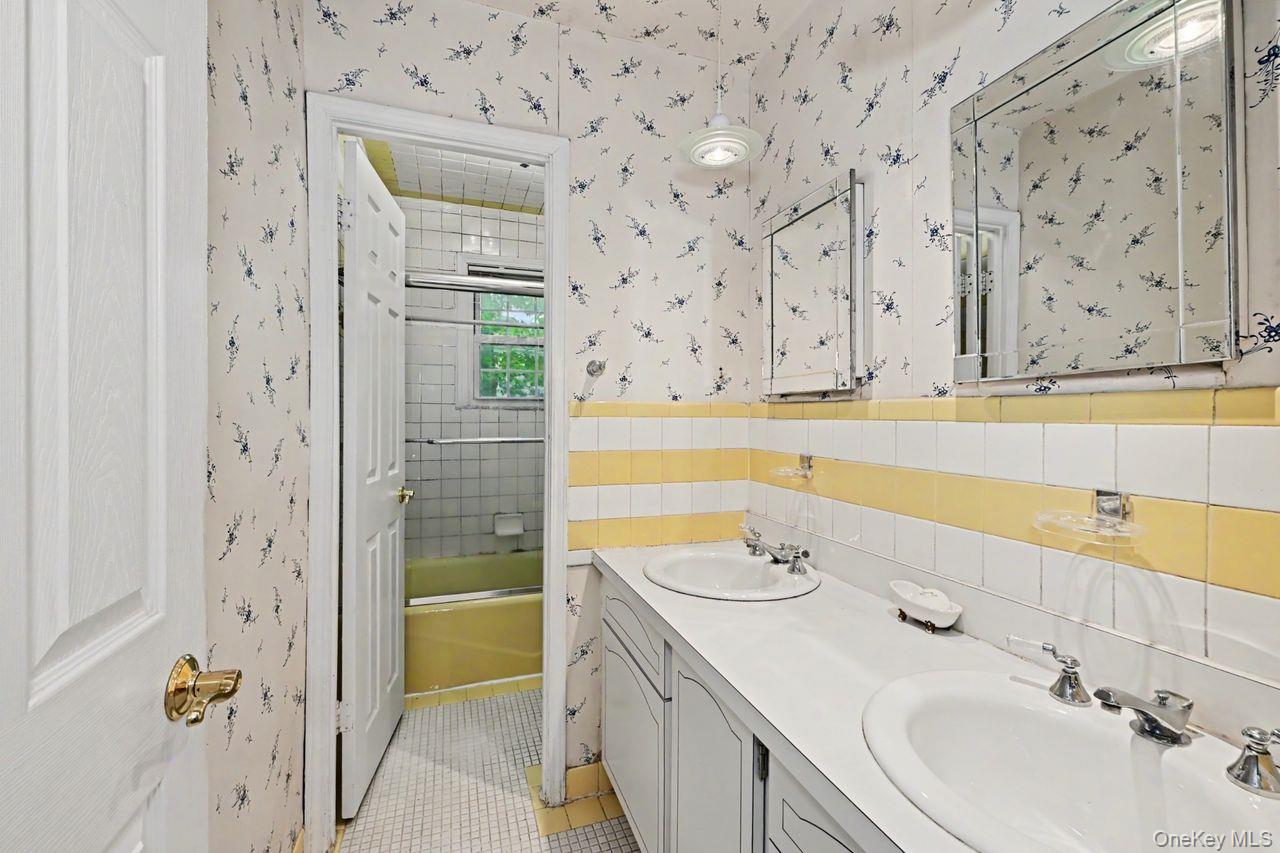 95 Georgia Avenue Property Photo 29
