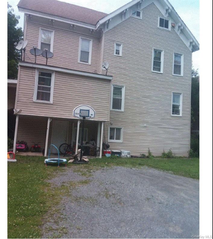 108 Vineyard Avenue Property Photo 2