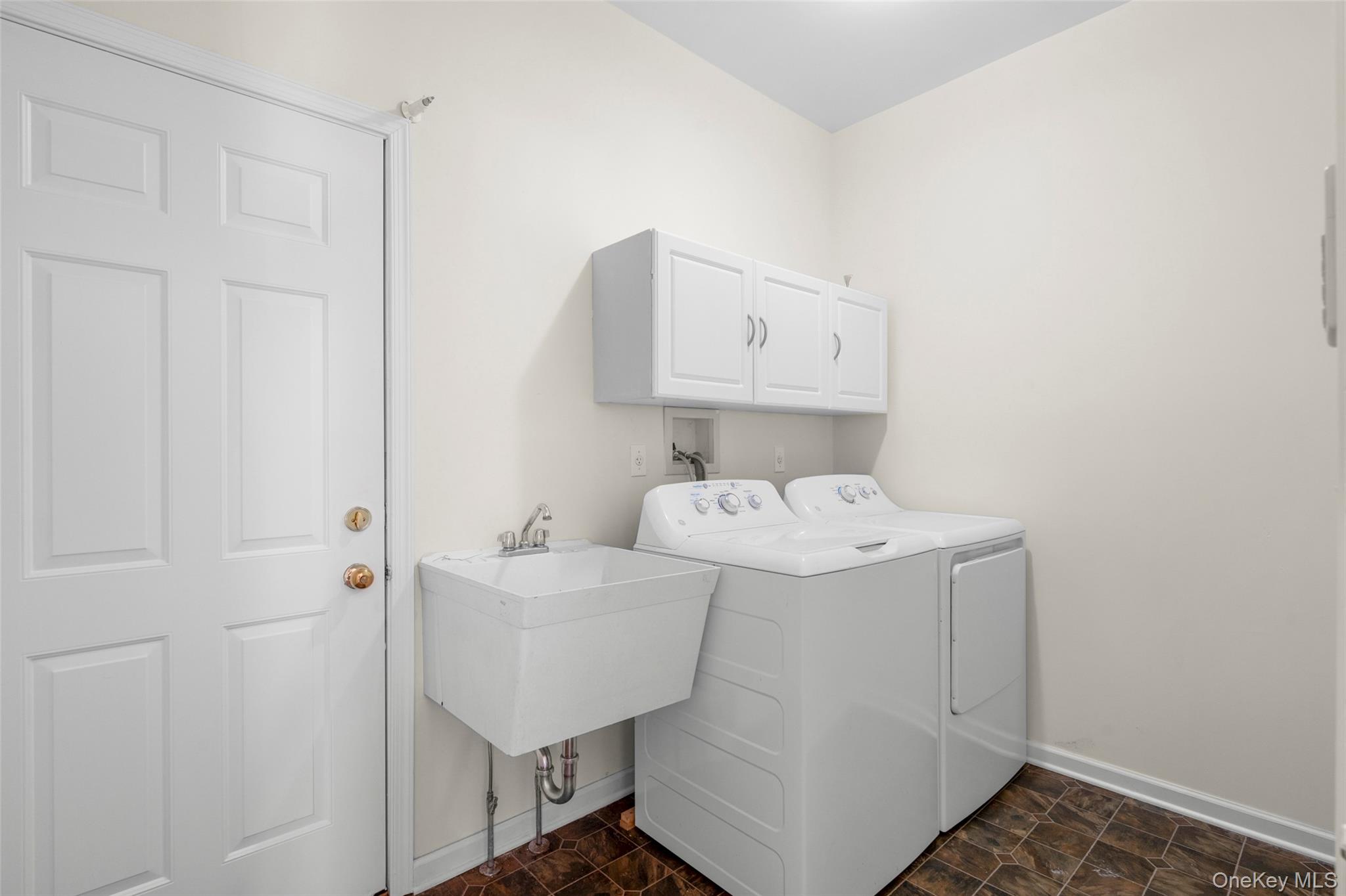 411 Vassar Place Property Photo 18