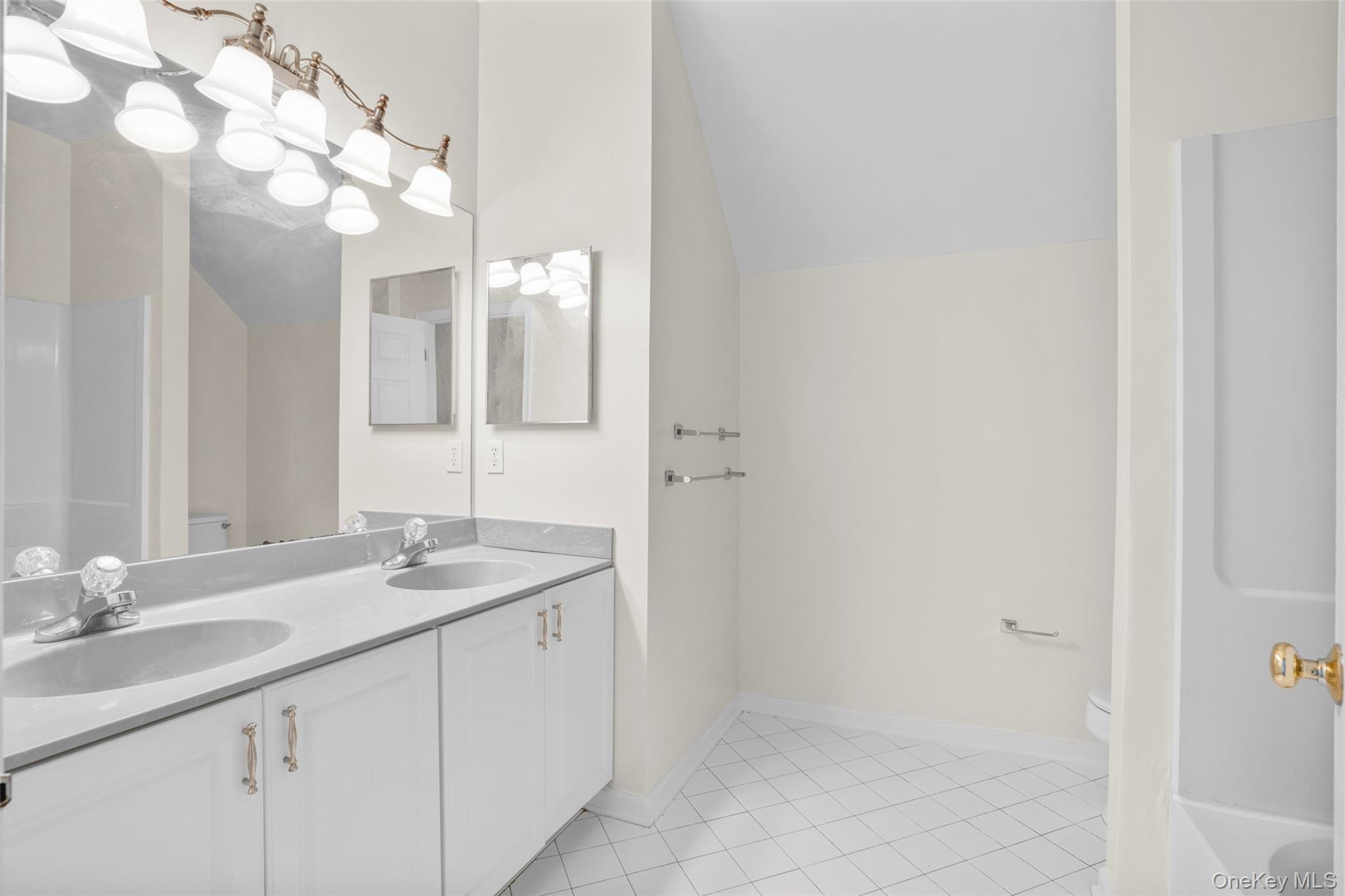 411 Vassar Place Property Photo 28