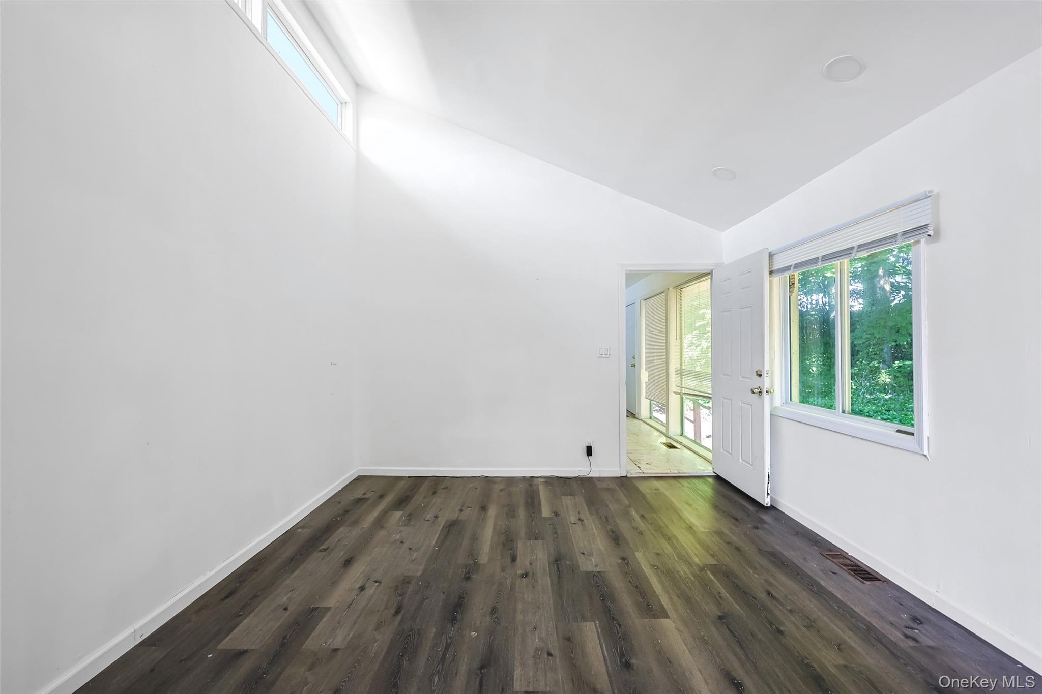 355 E Shore Road Property Photo 8