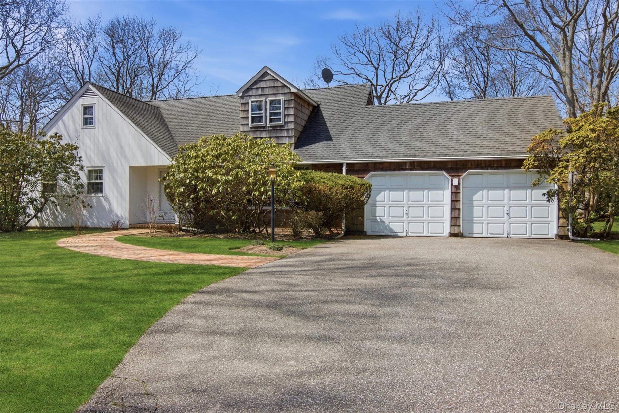 6 Oakland Lane Property Photo 2