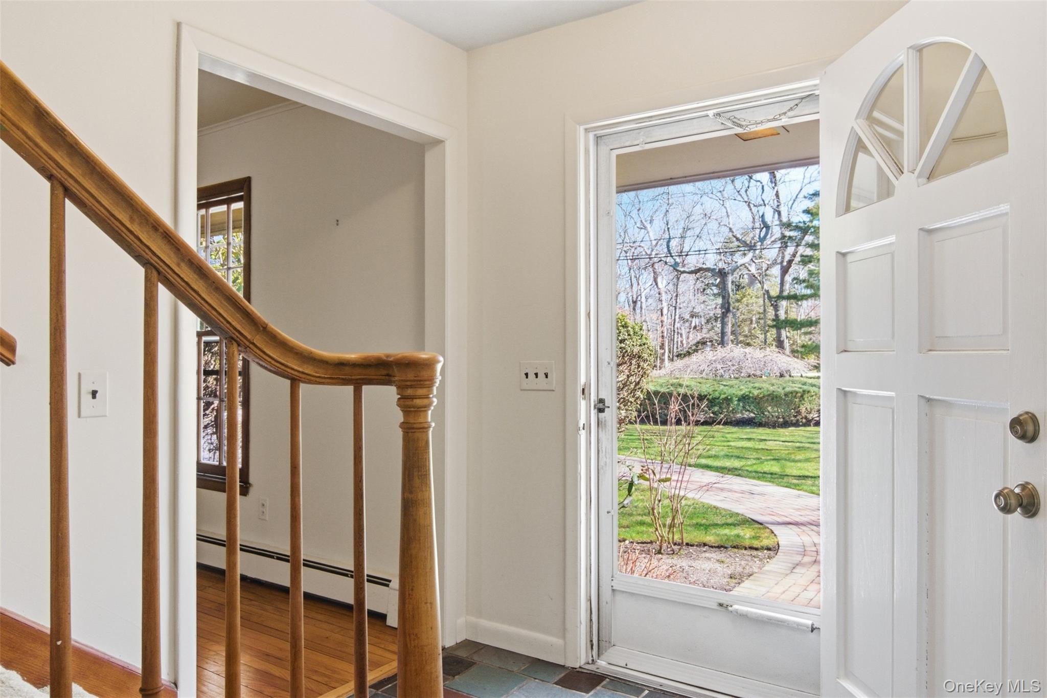 6 Oakland Lane Property Photo 4