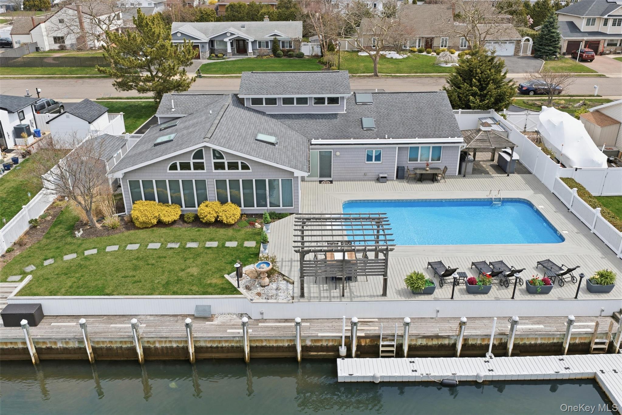 21 Shore Drive Property Photo 1