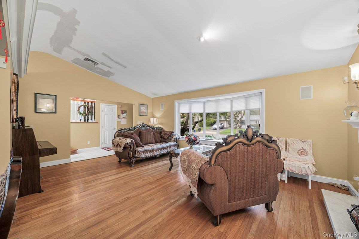 35 Hilldale Road Property Photo 3
