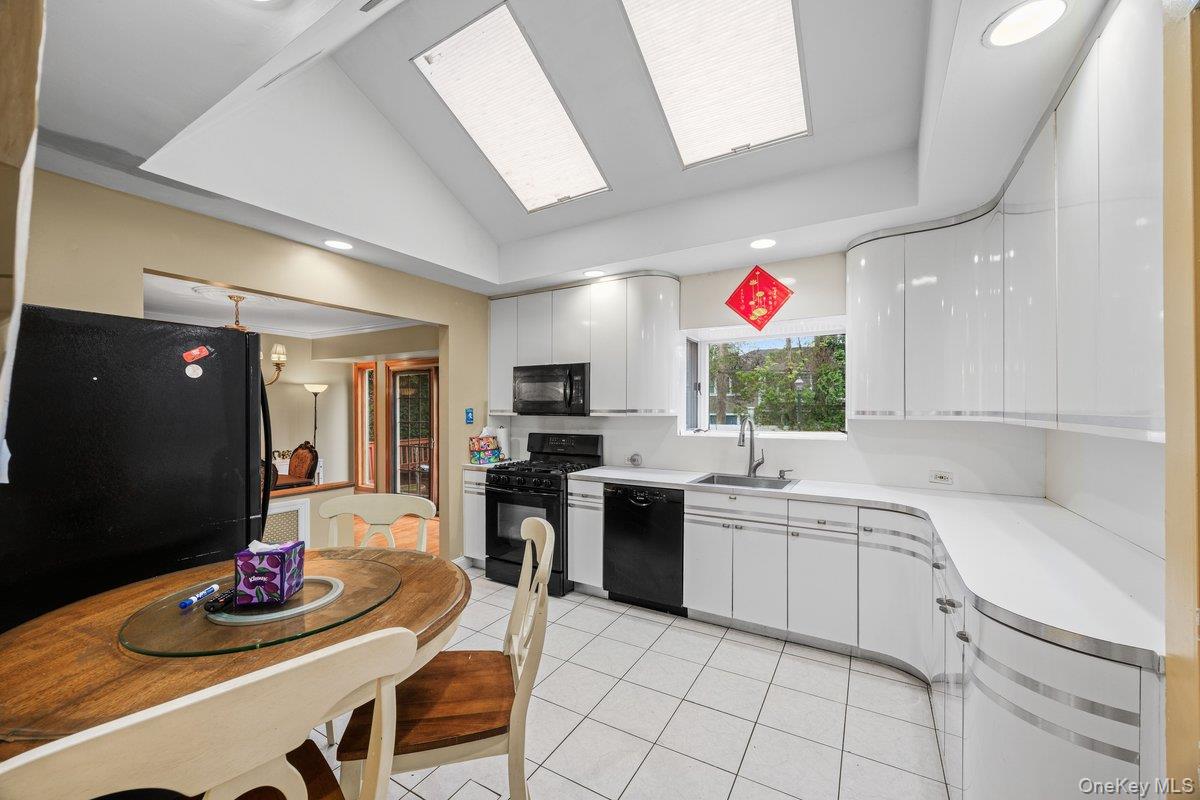 35 Hilldale Road Property Photo 13