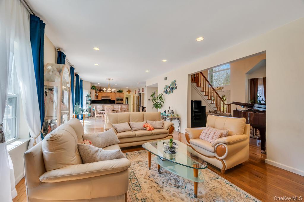 7 Stadium Boulevard Property Photo 19