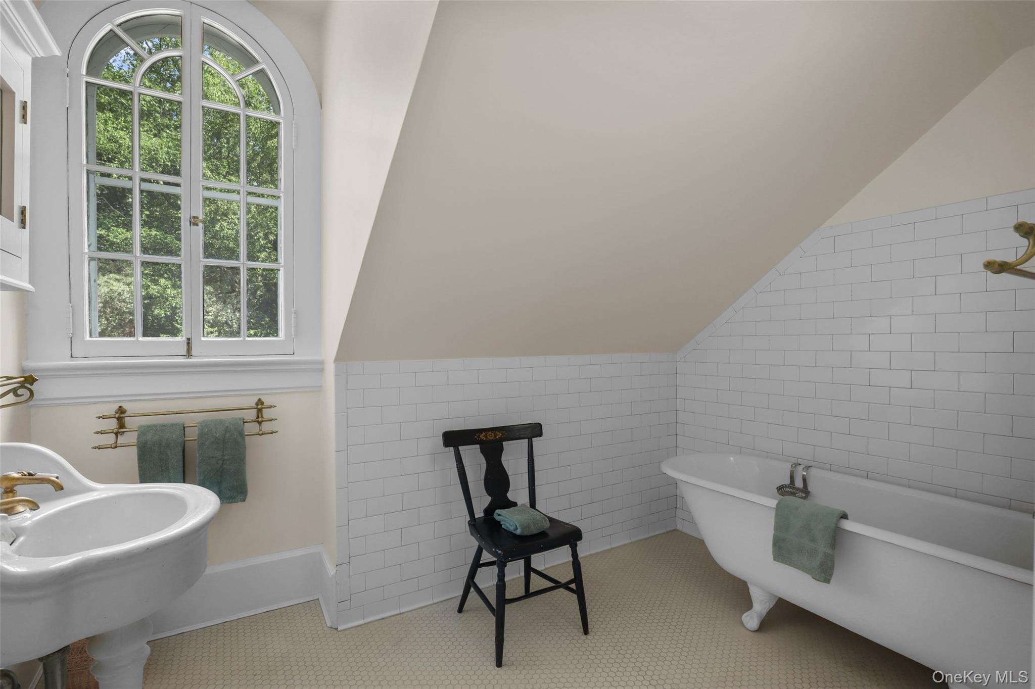 328 Mclain Street Property Photo 23