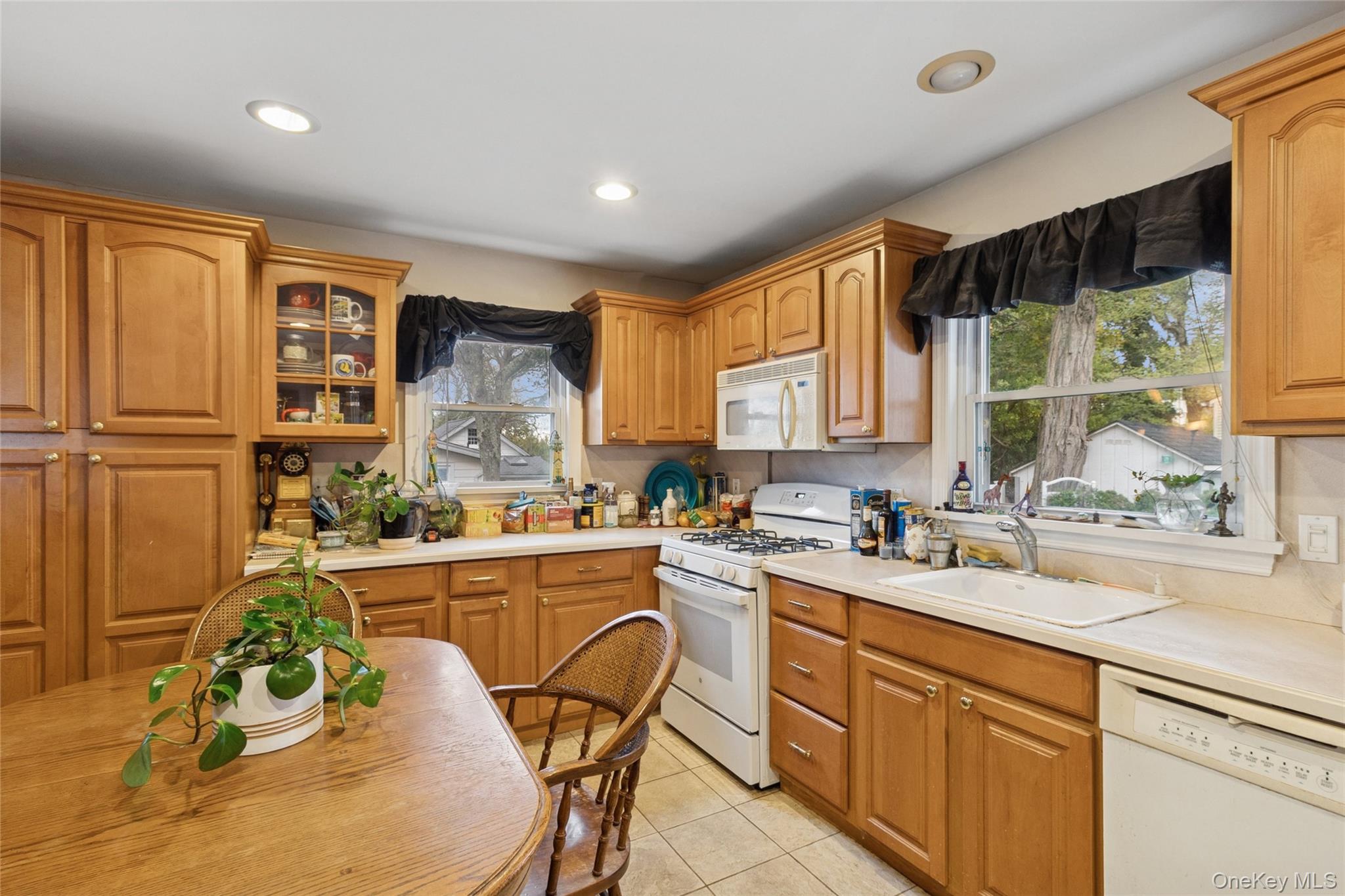 215 Hallock Landing Road Property Photo 5