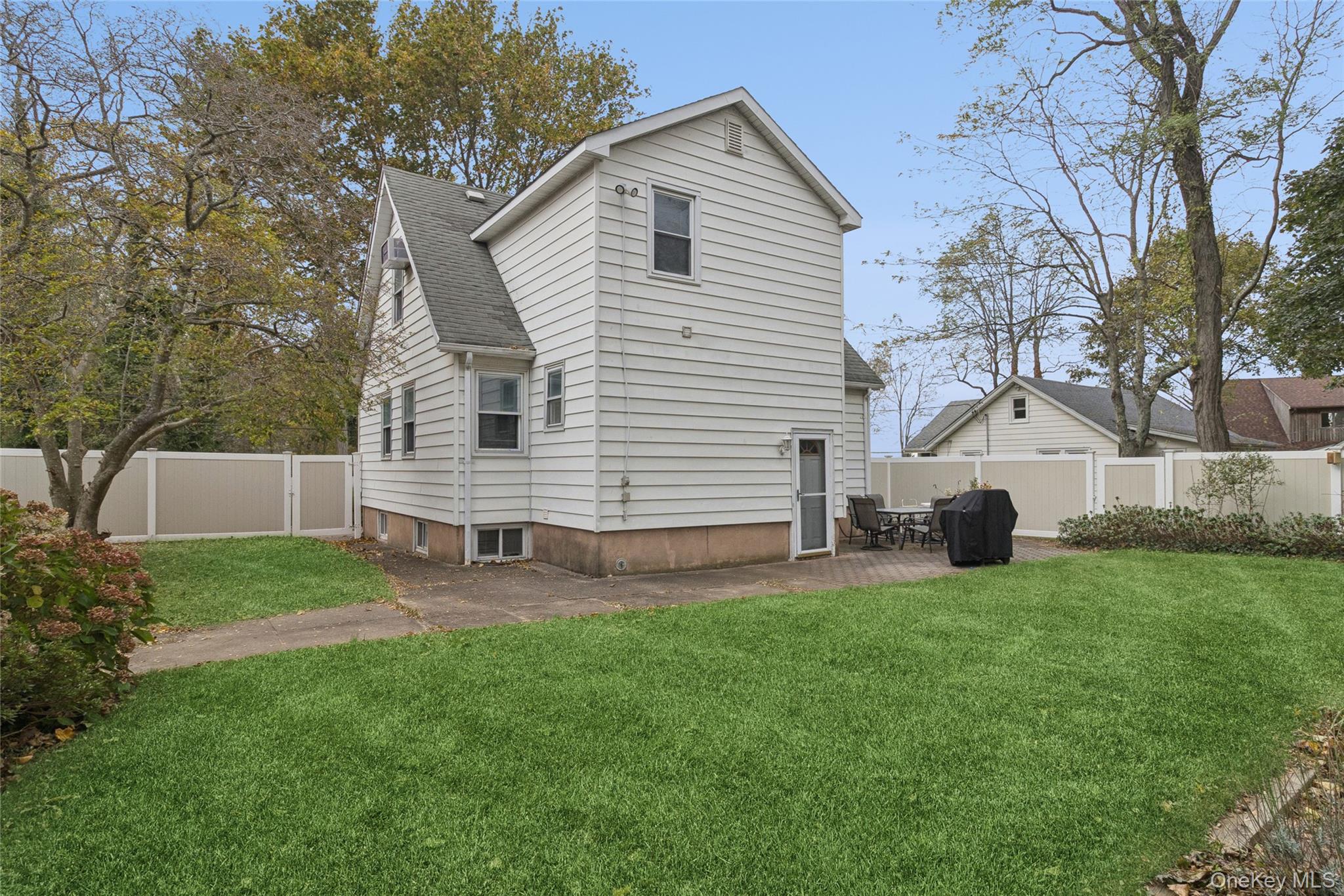 215 Hallock Landing Road Property Photo 27
