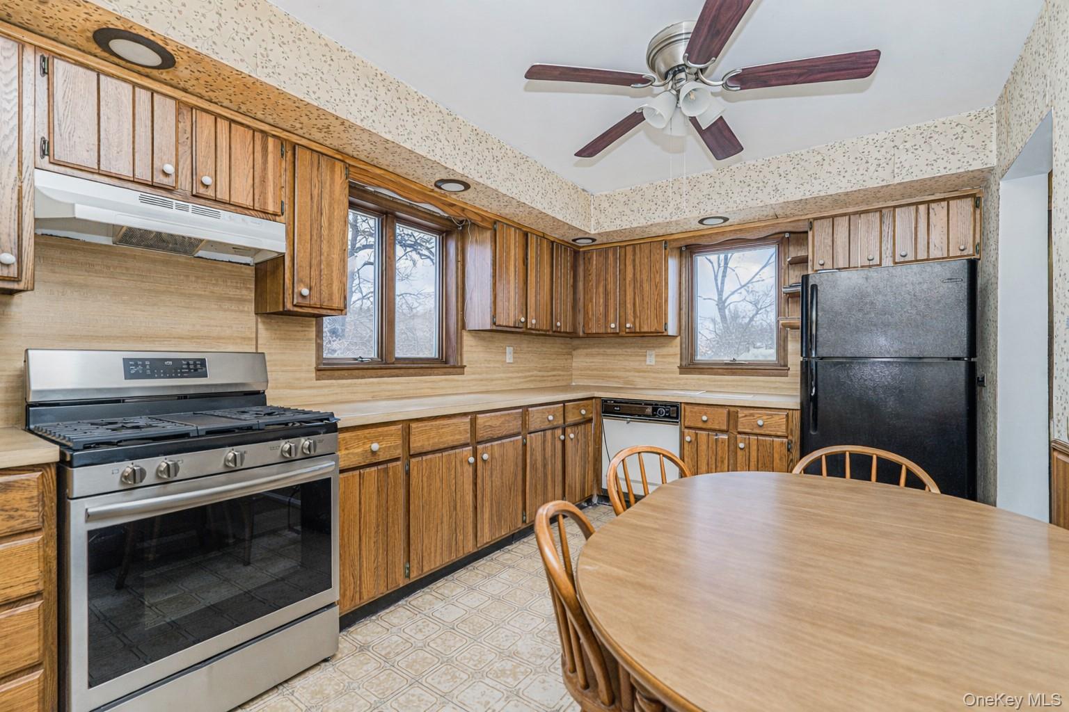 202 Dixon Avenue Property Photo 15