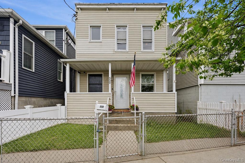 550 Cross Bay Boulevard Property Photo 1