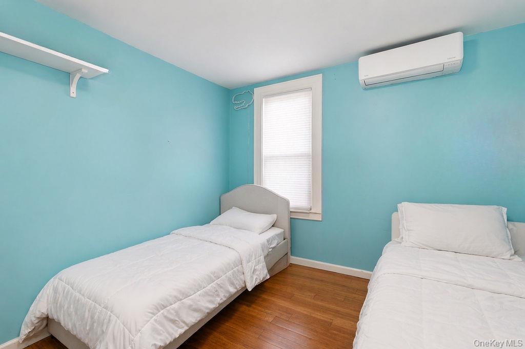 550 Cross Bay Boulevard Property Photo 15