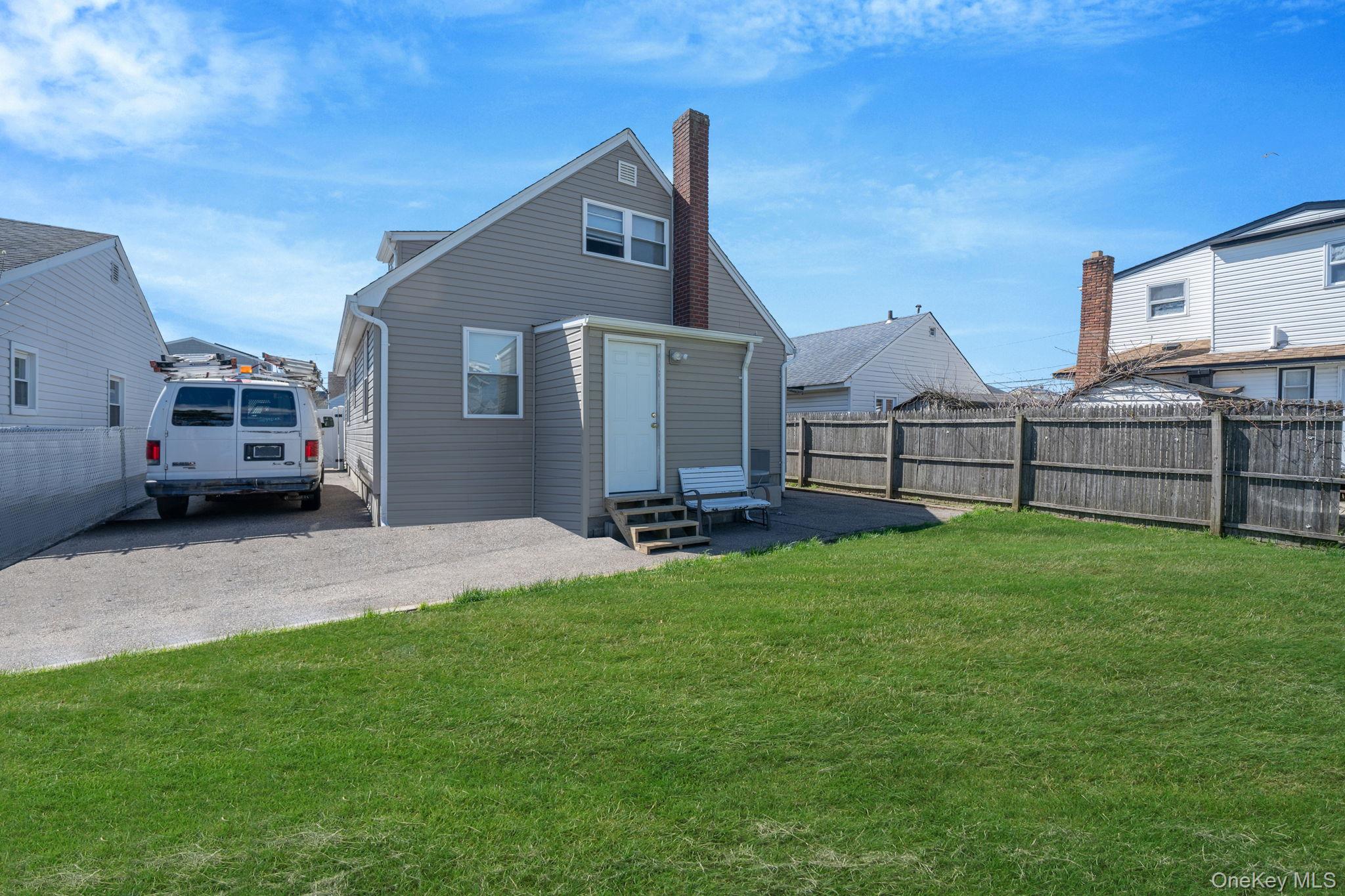 82 E Seacrest Avenue Property Photo 22