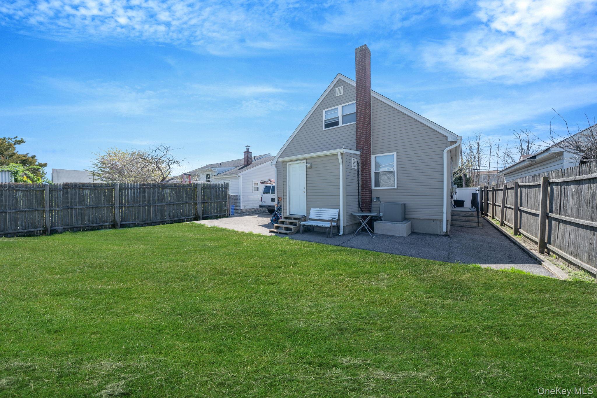 82 E Seacrest Avenue Property Photo 24