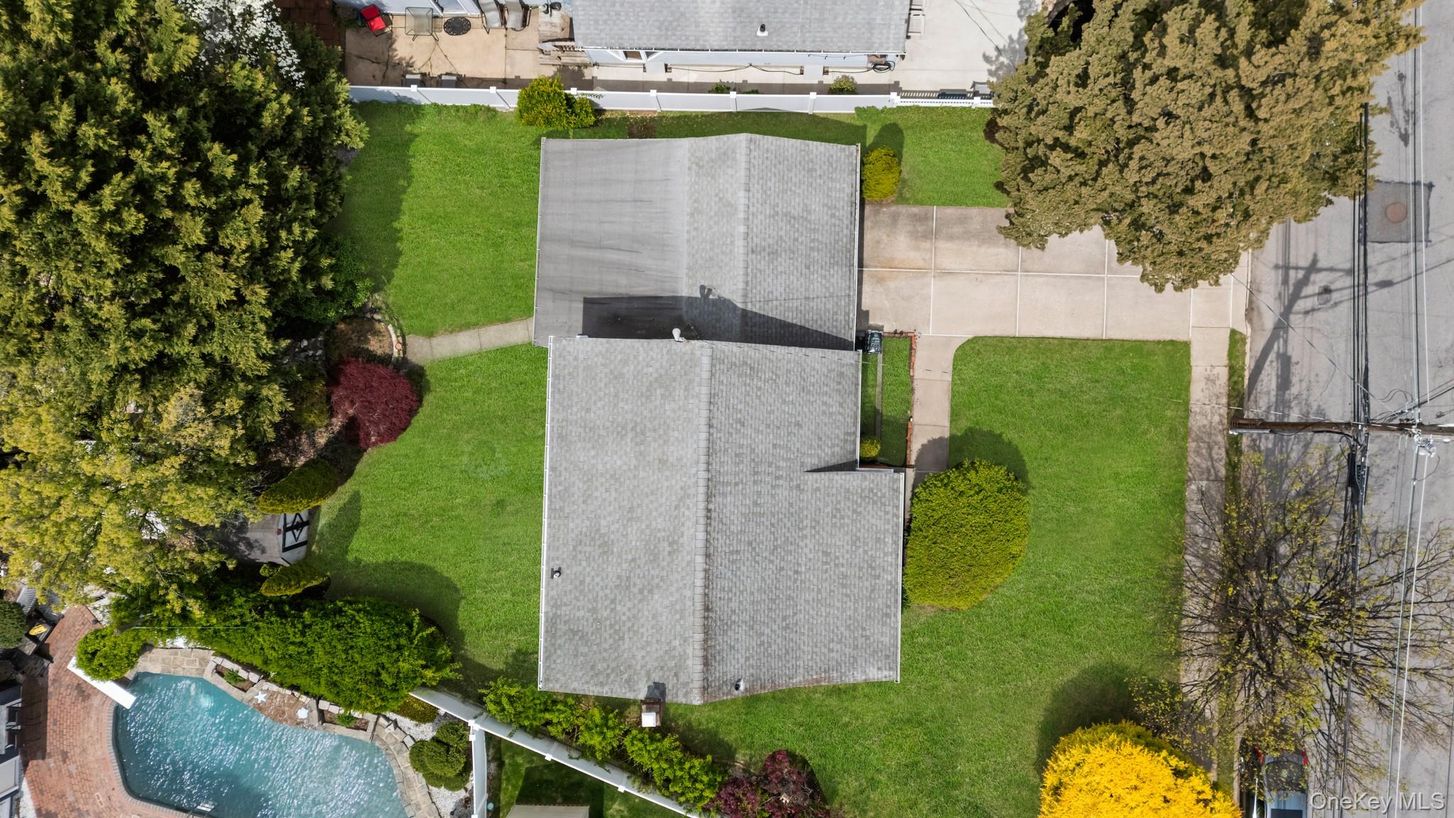 266 Bellmore Road Property Photo 4