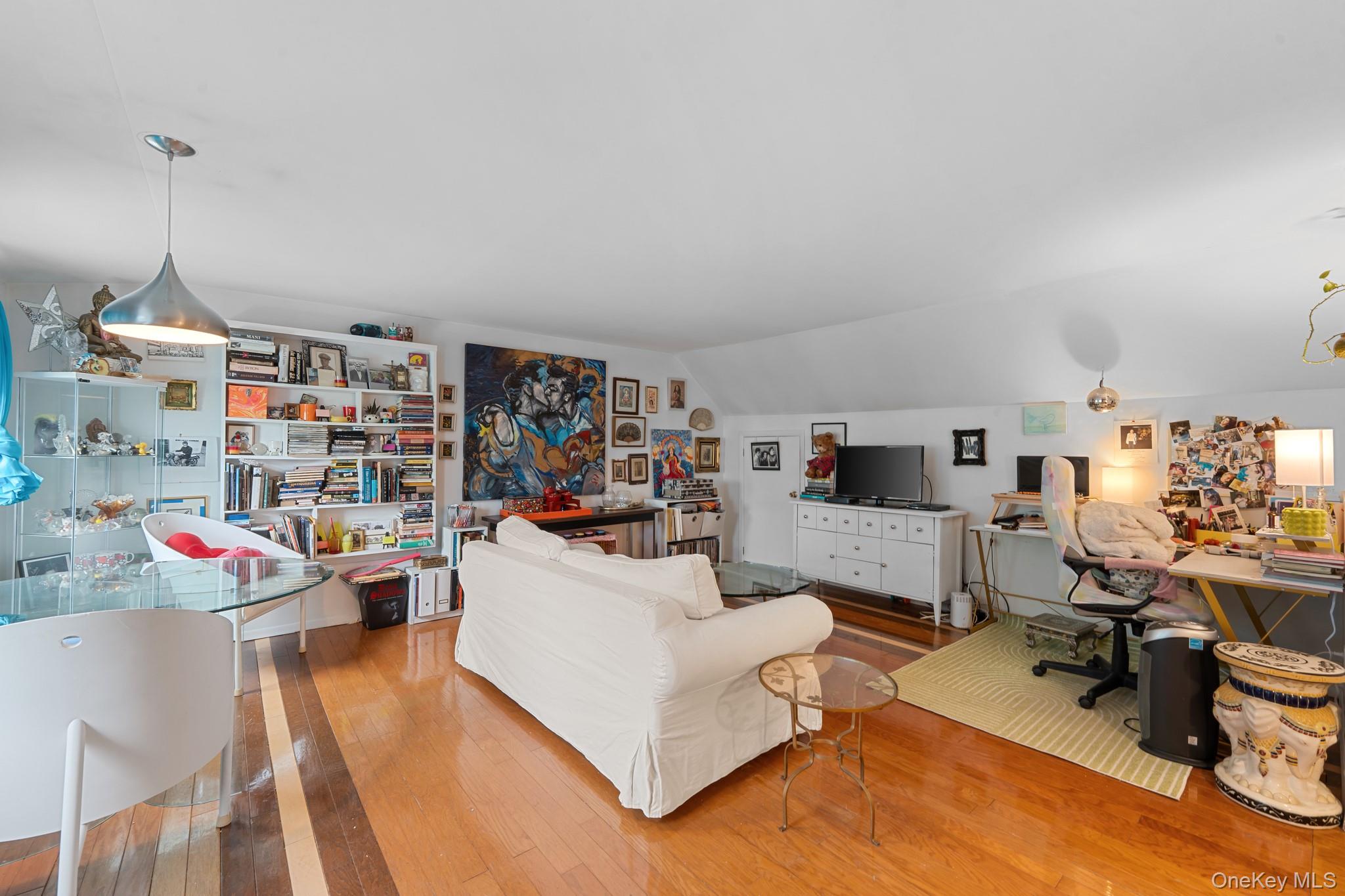 266 Bellmore Road Property Photo 11