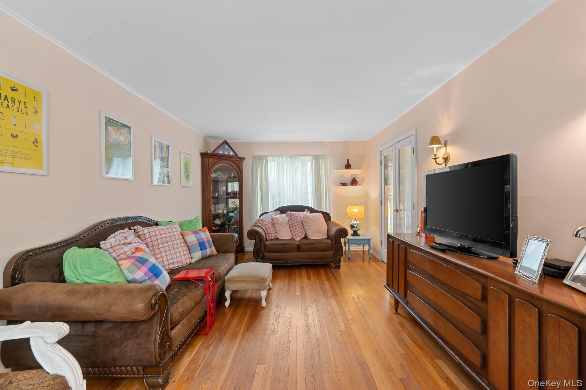 266 Bellmore Road Property Photo 15