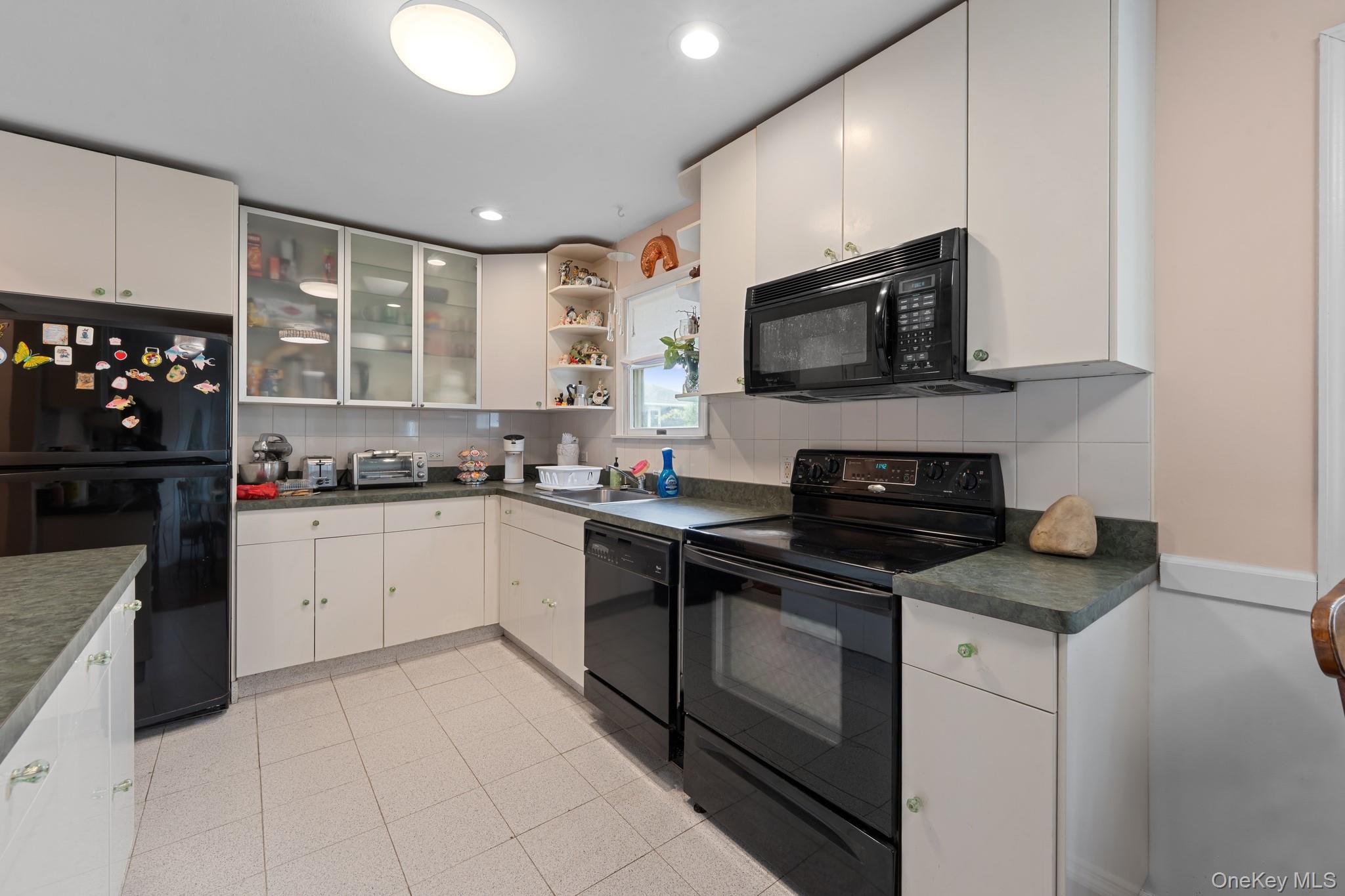 266 Bellmore Road Property Photo 20