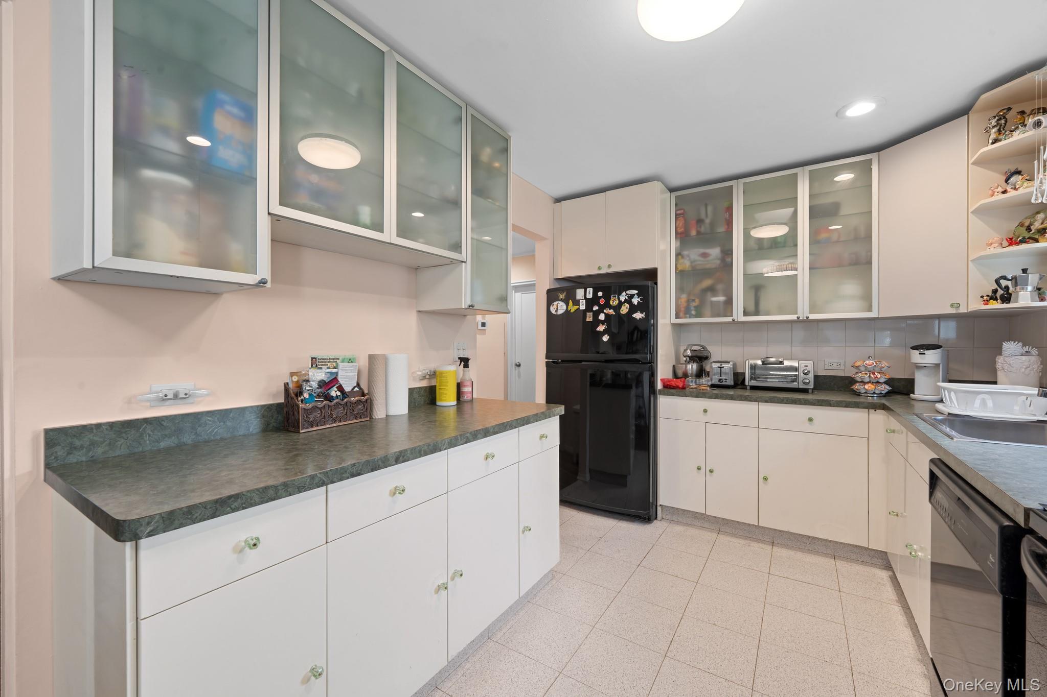 266 Bellmore Road Property Photo 21