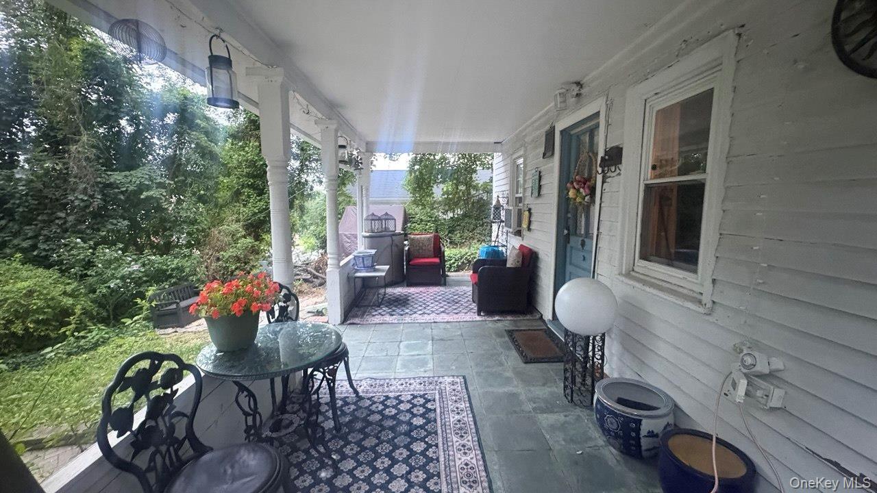 1673 Northern Boulevard Property Photo 1