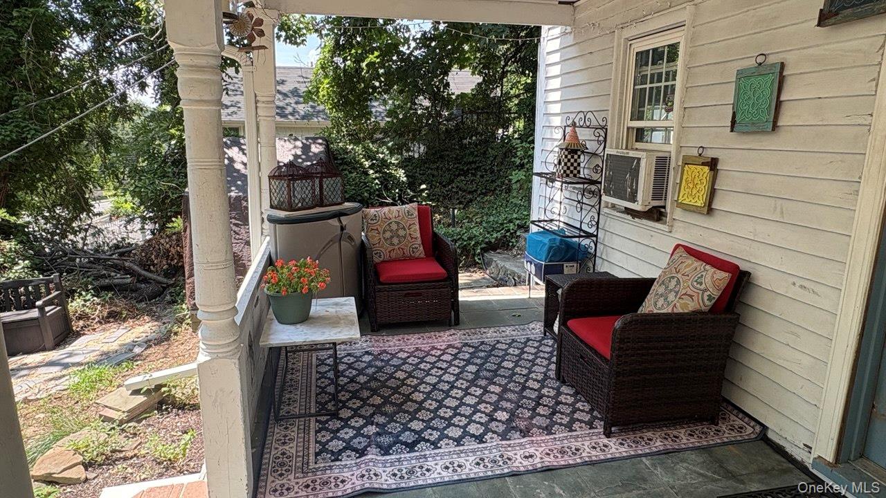 1673 Northern Boulevard Property Photo 3