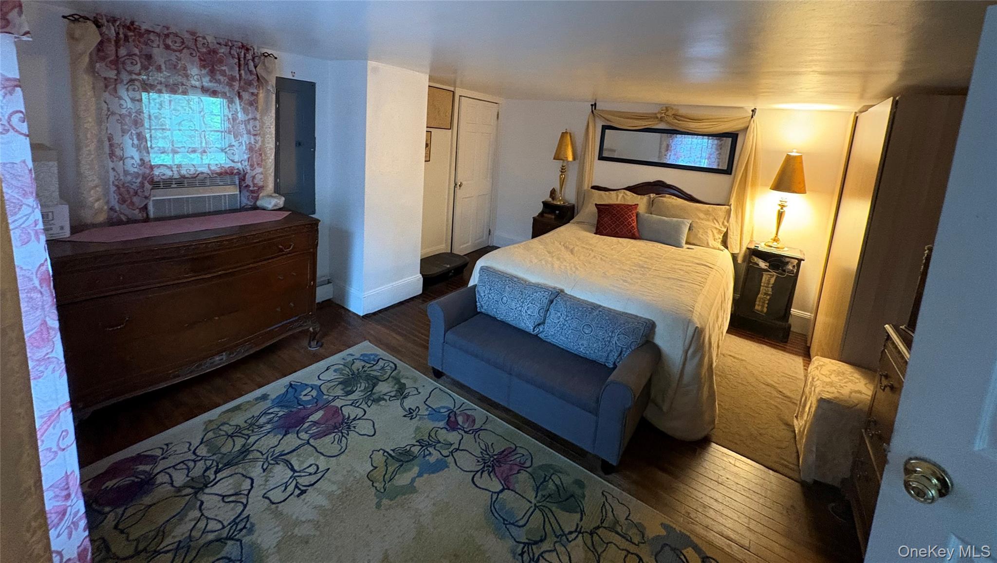 1673 Northern Boulevard Property Photo 18