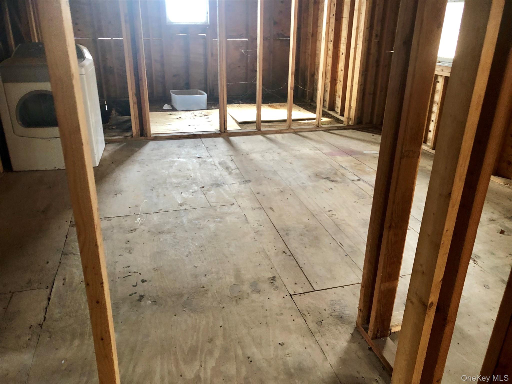 1673 Northern Boulevard Property Photo 26