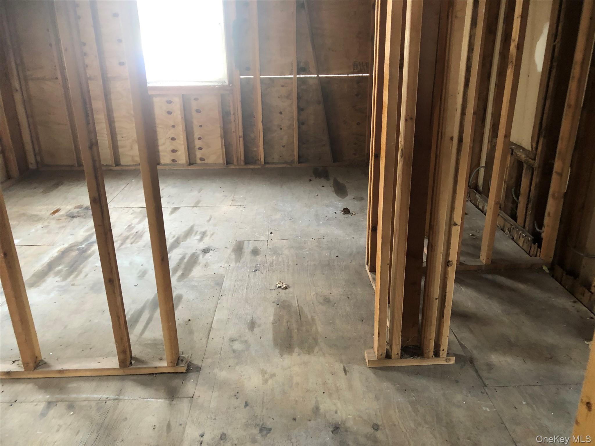 1673 Northern Boulevard Property Photo 27