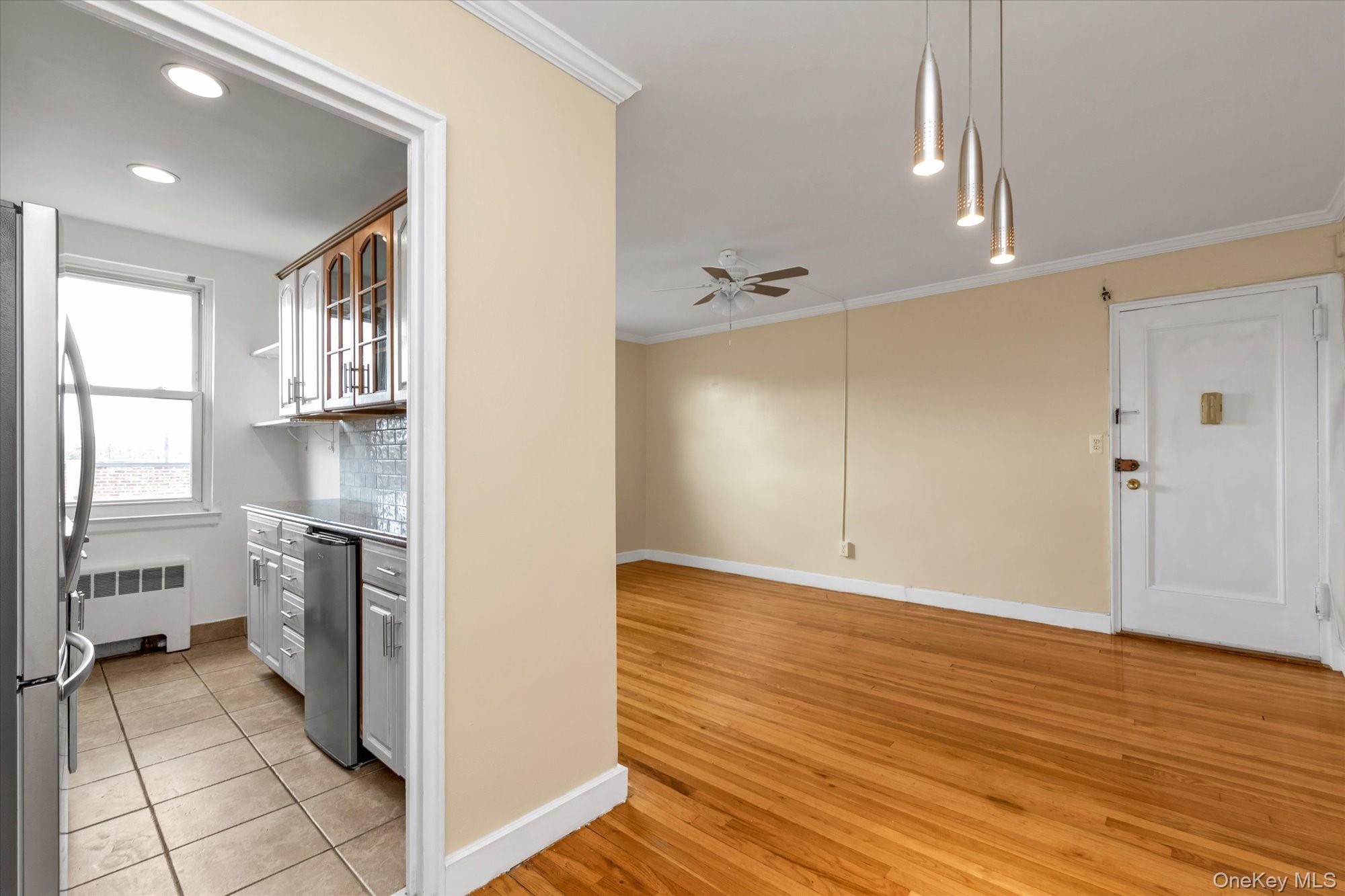 275 Maple Avenue D6 Property Photo 3