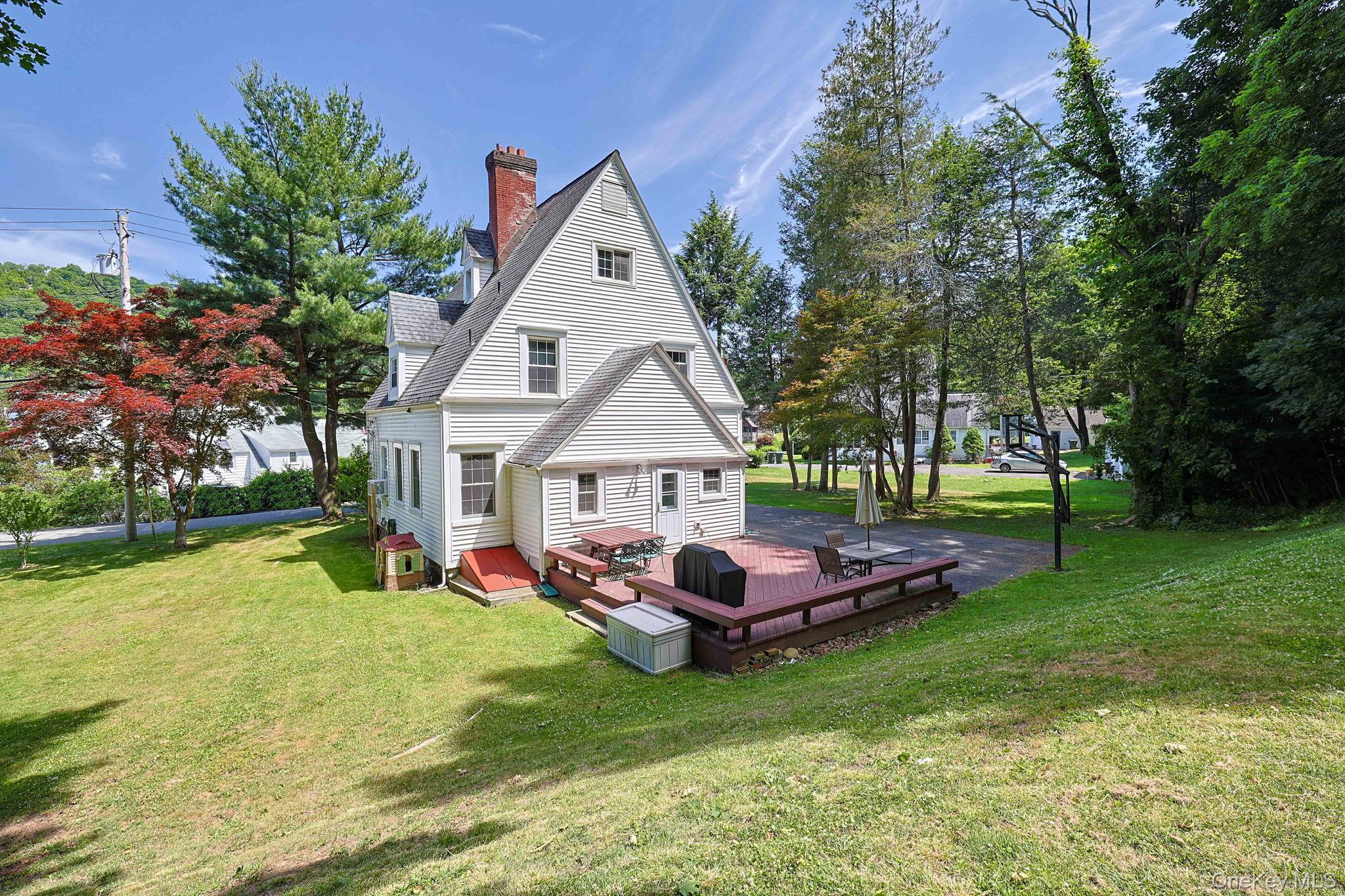 9 Library Road Property Photo 1