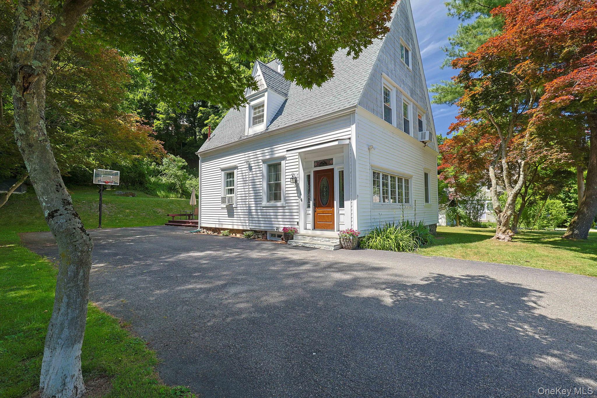 9 Library Road Property Photo 2