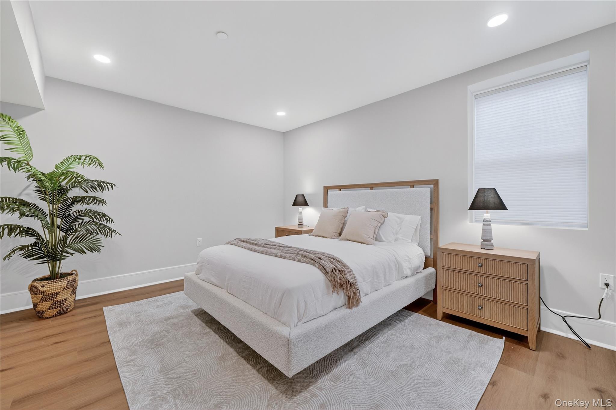 1833 Soundview Court Property Photo 24